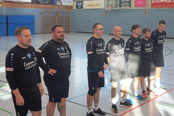 Team des TSV Gärtringen bei der Begrüßung auf dem Spielfeld